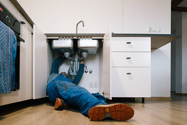 Professional Plumbing technician working in Arab, AL